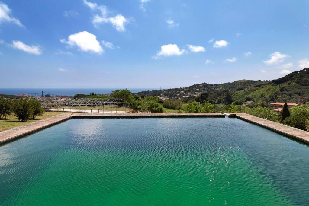 Designer Home With Pool Near Beach And Village Alella Exterior photo